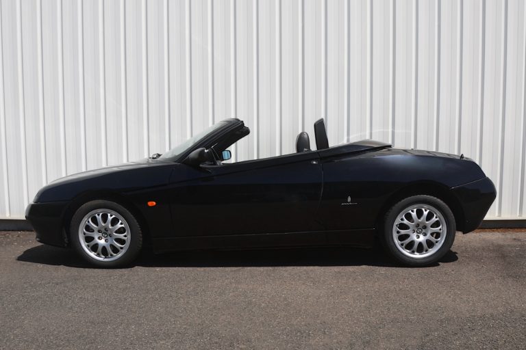 HappyRoadster_AlfaRomeo_GTV_Spider_01